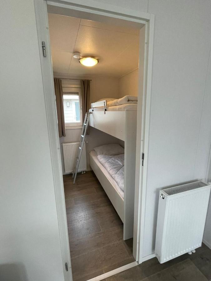 Chalet Op Gezellige Familiecamping Bij Zee Kamperland Zewnętrze zdjęcie